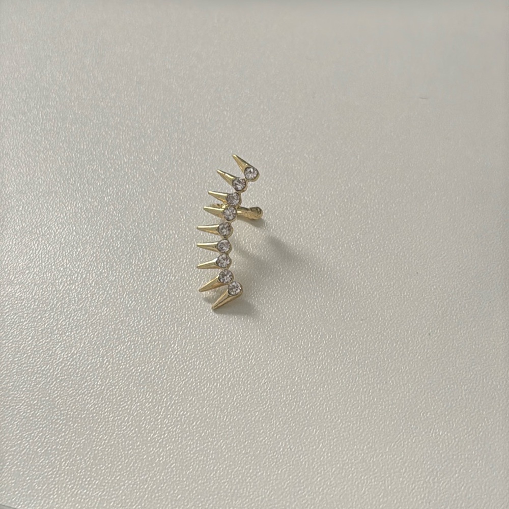 BAUBLEBAR ear cuff - one